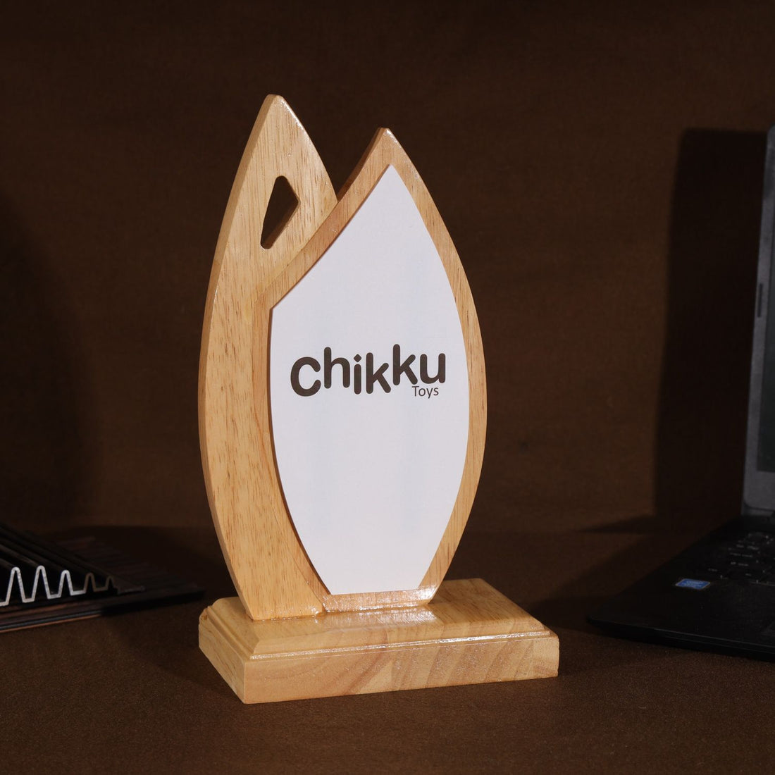 Elegant Leaf Trophy